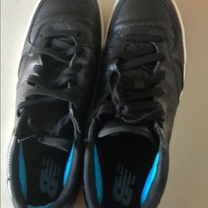 New balance men’s leather sneakers